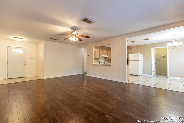 Image 5 of 33 For 10022 Sandbrook Hill