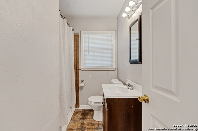 Image 11 of 16 For 207 Michael