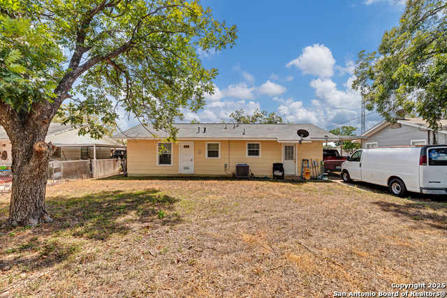 Image 14 of 16 For 207 Michael