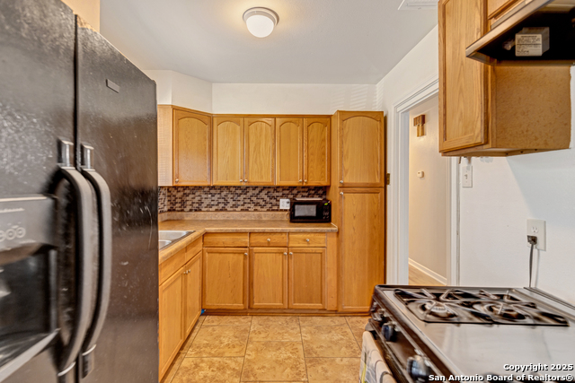 Image 6 of 16 For 207 Michael