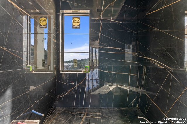 Image 18 of 42 For 5782 Copper Vly