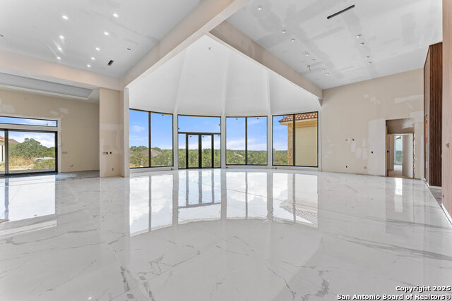 Image 21 of 42 For 5782 Copper Vly