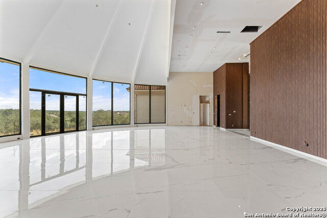 Image 27 of 42 For 5782 Copper Vly