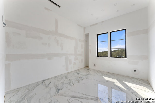 Image 29 of 42 For 5782 Copper Vly