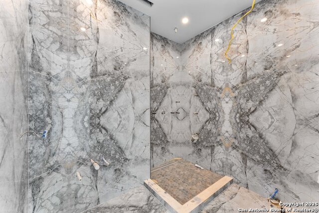 Image 33 of 42 For 5782 Copper Vly