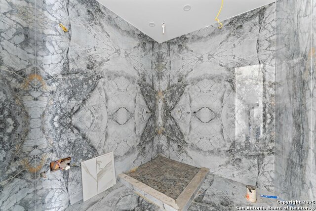 Image 34 of 42 For 5782 Copper Vly