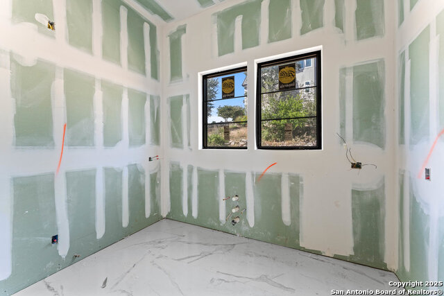 Image 36 of 42 For 5782 Copper Vly