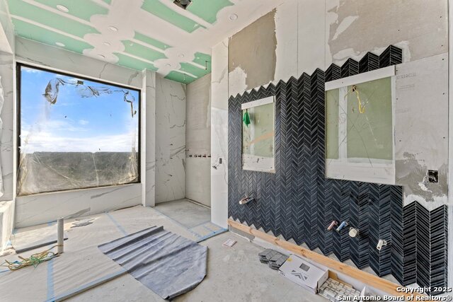 Image 38 of 42 For 5782 Copper Vly