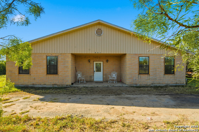 Details for 411 Daniel W, Uvalde, TX 78801