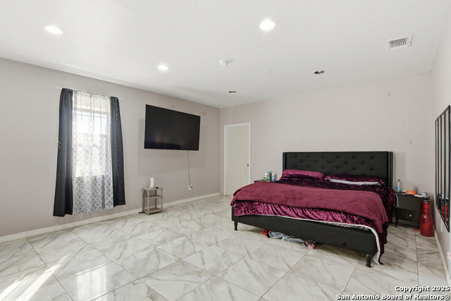 Image 10 of 26 For 411 Daniel W