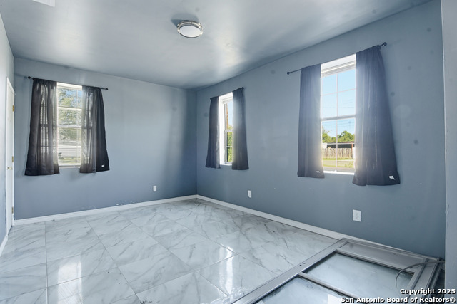 Image 15 of 26 For 411 Daniel W