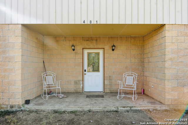 Image 4 of 26 For 411 Daniel W