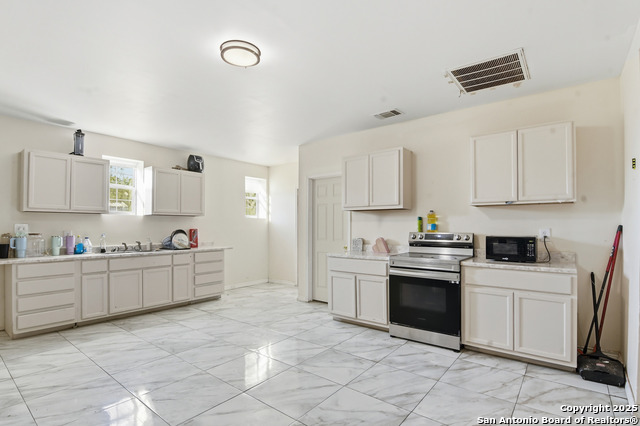 Image 7 of 26 For 411 Daniel W