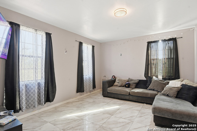 Image 9 of 26 For 411 Daniel W