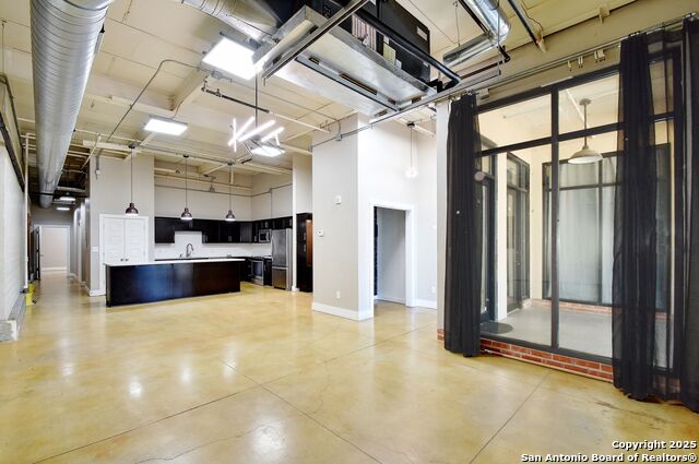 Details for 3363 Commerce Unit 144, San Antonio, TX 78220