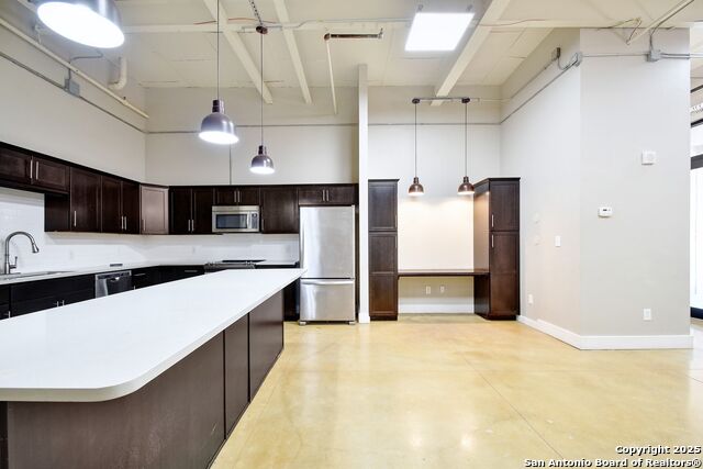 Image 11 of 25 For 3363 Commerce  Unit 144