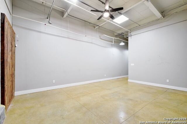 Image 21 of 25 For 3363 Commerce  Unit 144