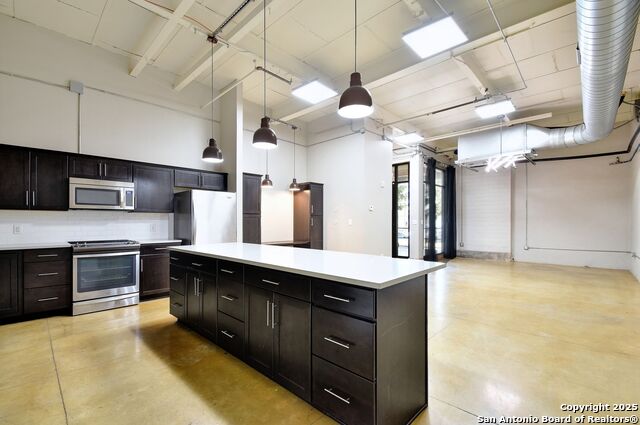 Image 4 of 25 For 3363 Commerce  Unit 144