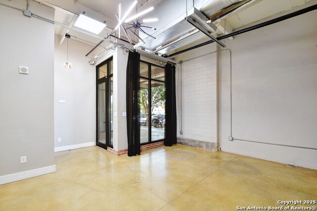 Image 7 of 25 For 3363 Commerce  Unit 144