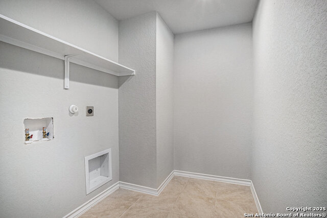 Image 15 of 34 For 8807 White Crown