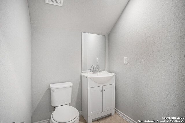 Image 7 of 34 For 8807 White Crown