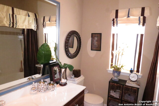 Image 17 of 38 For 2427 Redland Point