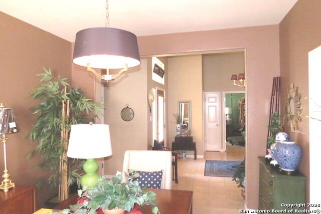 Image 19 of 38 For 2427 Redland Point