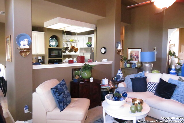 Image 29 of 38 For 2427 Redland Point