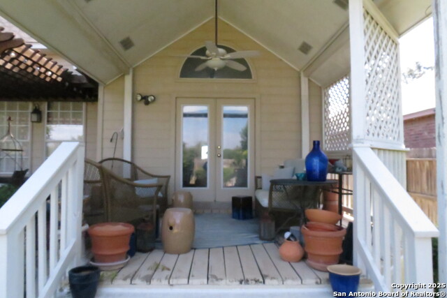 Image 34 of 38 For 2427 Redland Point