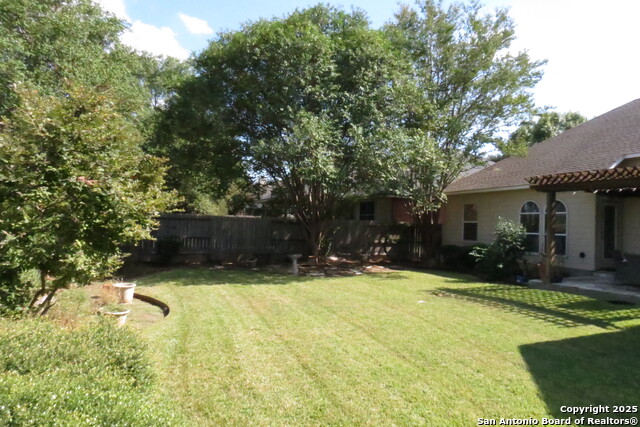 Image 35 of 38 For 2427 Redland Point