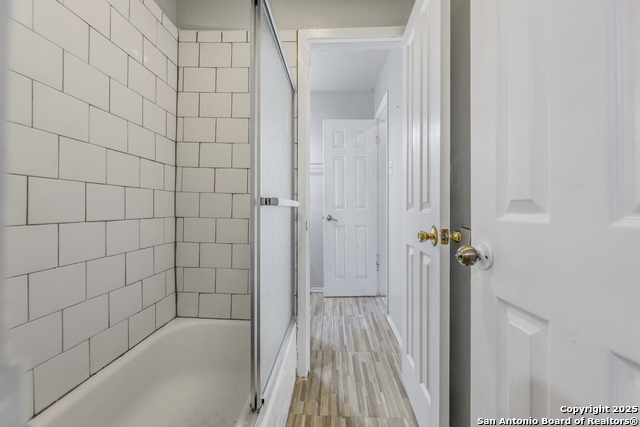 Image 16 of 24 For 5835 Adalone