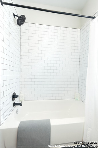 Image 12 of 16 For 122 Applin  # A