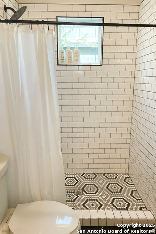 Image 9 of 16 For 122 Applin  # A