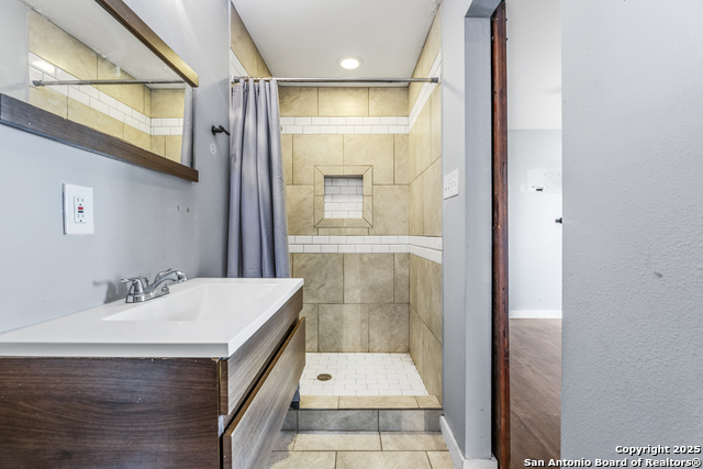 Image 13 of 16 For 1015 Palmetto N