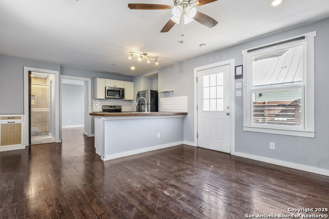 Image 5 of 16 For 1015 Palmetto N