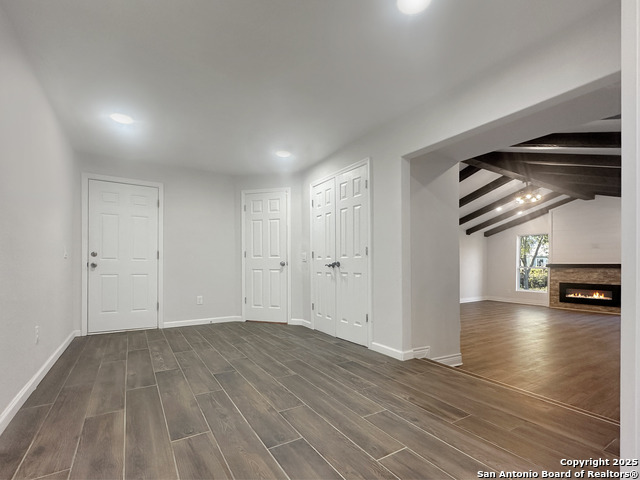 Image 18 of 21 For 307 Lyric