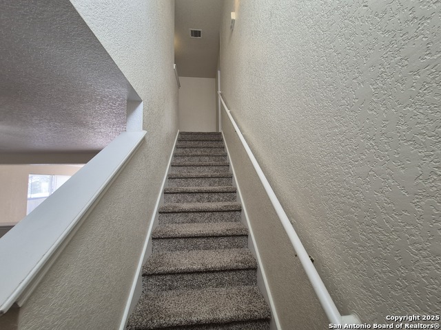 Image 14 of 30 For 102 Kenrock Ridge