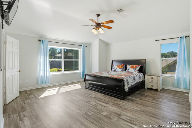 Image 19 of 35 For 7902 Live Oak