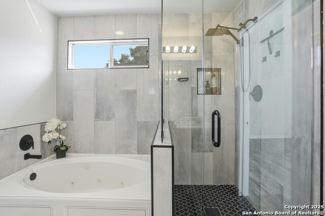 Image 21 of 35 For 7902 Live Oak