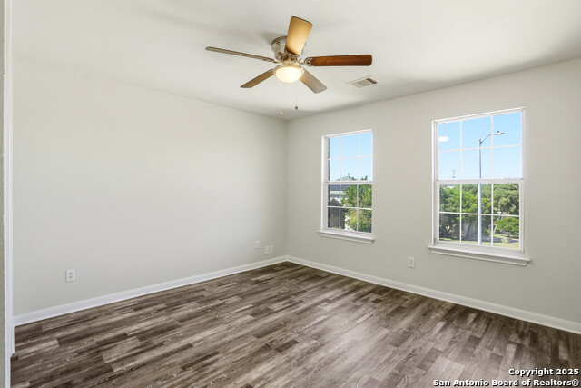 Image 25 of 35 For 7902 Live Oak