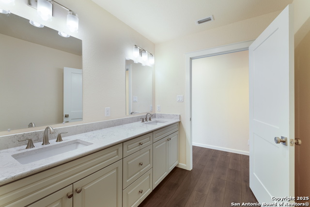 Listing photo id 10 for 355 Fm 1796  