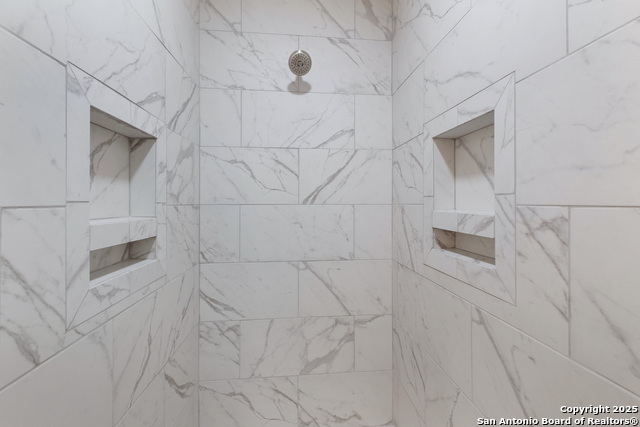 Listing photo id 11 for 355 Fm 1796  