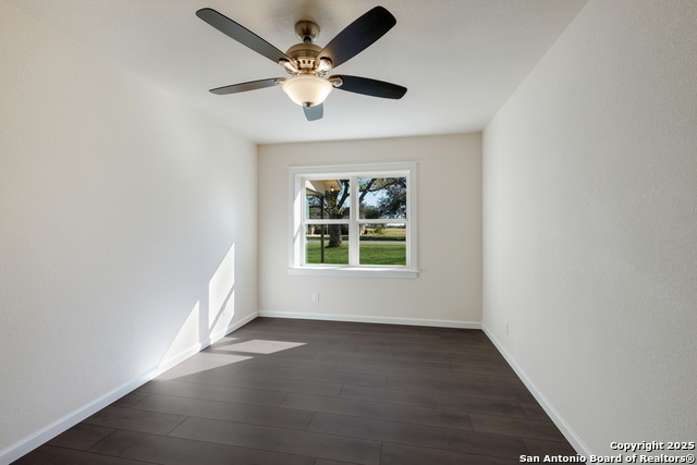 Listing photo id 13 for 355 Fm 1796  