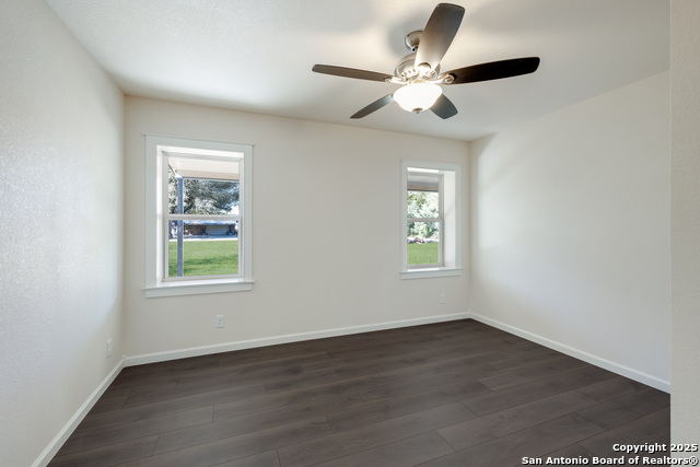 Listing photo id 15 for 355 Fm 1796  