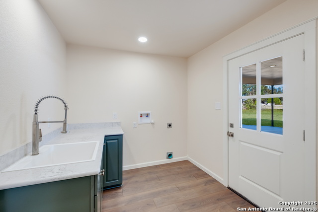 Listing photo id 6 for 355 Fm 1796  