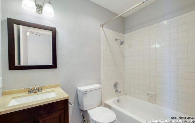 Image 17 of 19 For 5806 Rue Royale