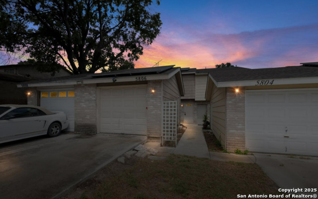 Image 2 of 19 For 5806 Rue Royale