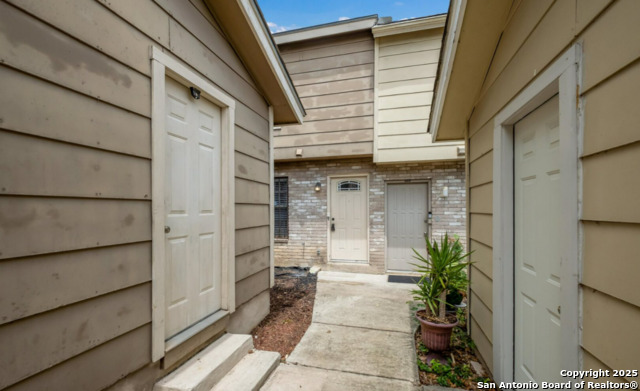 Image 3 of 19 For 5806 Rue Royale