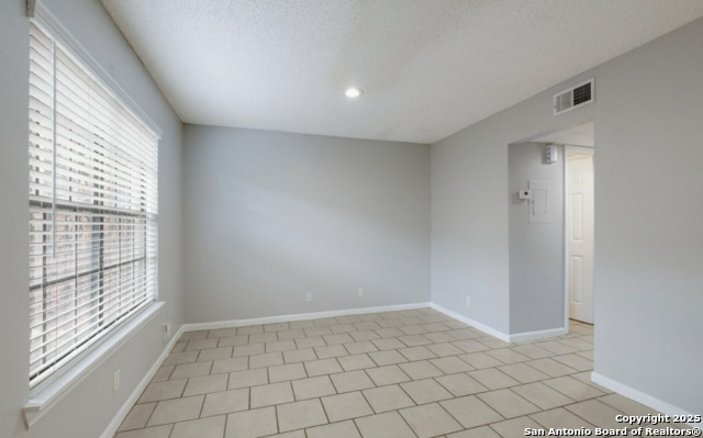 Image 4 of 19 For 5806 Rue Royale