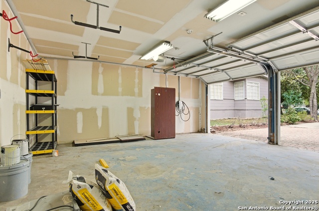 Image 27 of 36 For 112 Lyman